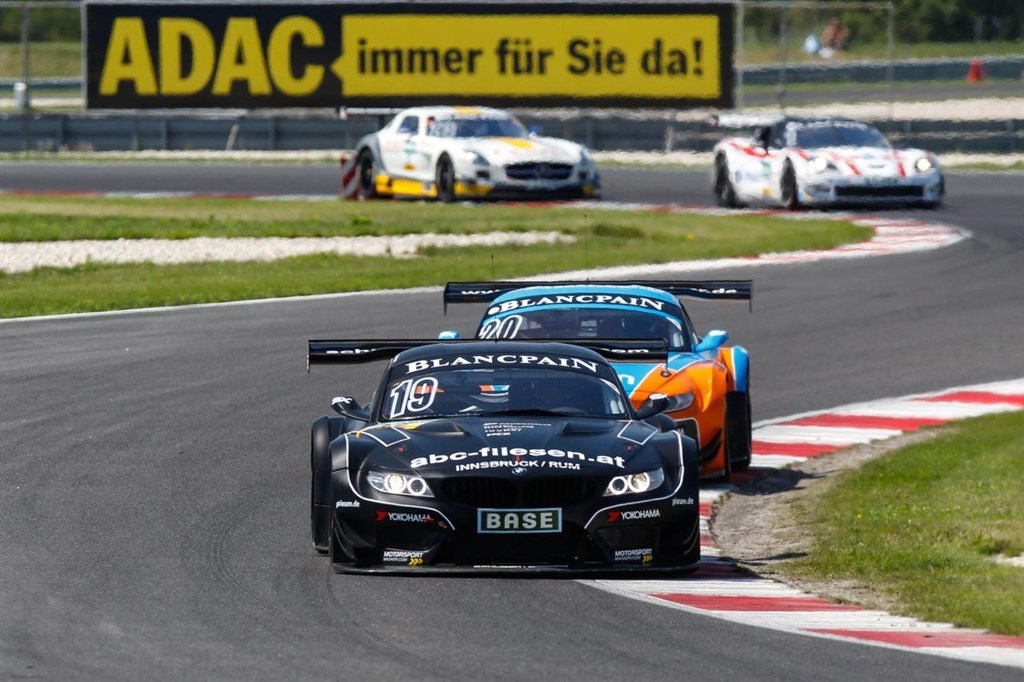 Vinderne af efterårssæsonens første løb
(Foto: ADAC Motorsport)